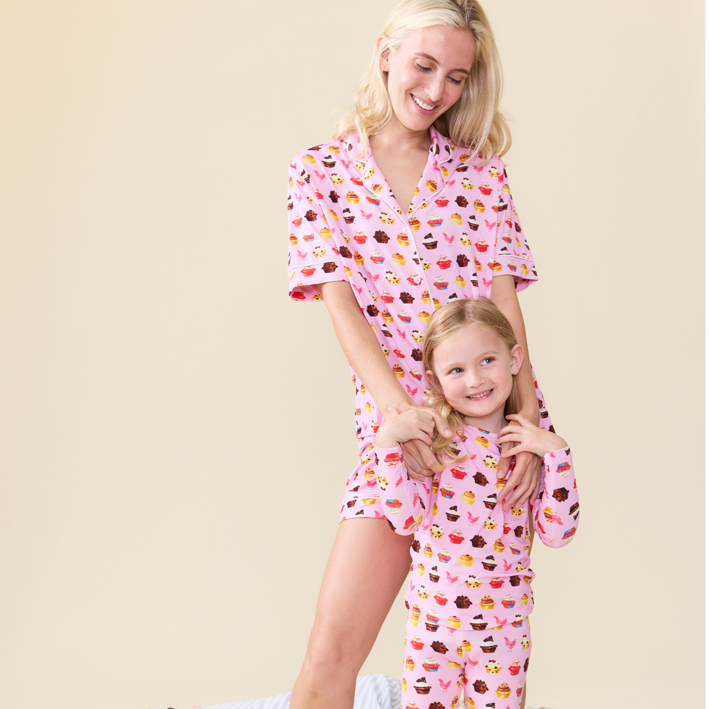 Womens Short Bamboo PJ Set - Pink Cupcakes