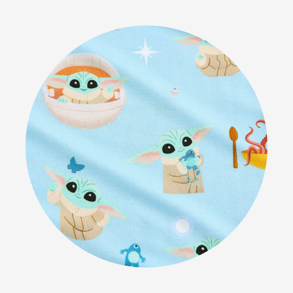 Star Wars™ Grogu & Mandalorian Luxette Patoo® Blanket