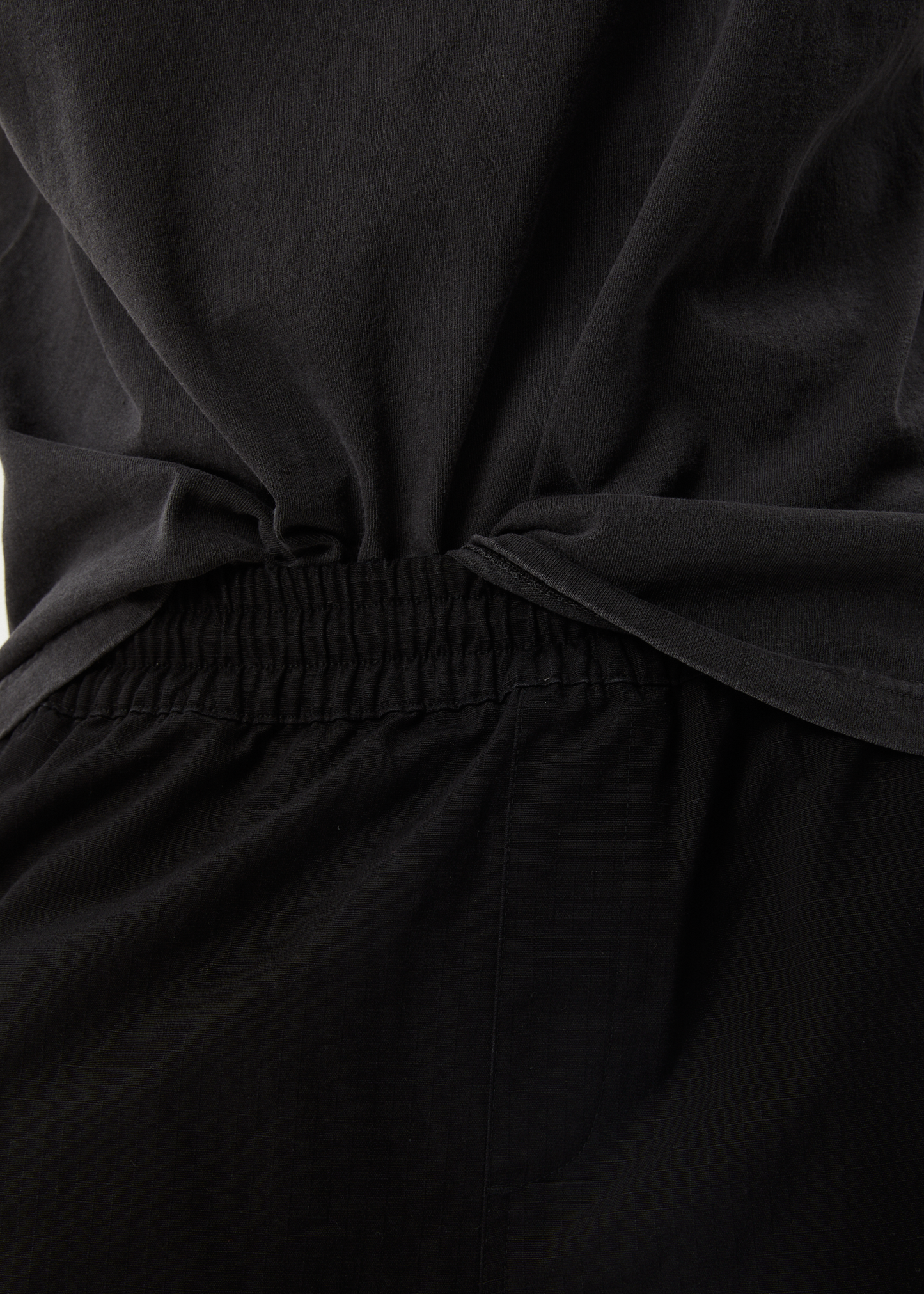 AFENDS Mens Ripped Out 98 - Oversized Cargo Short 20" - Black