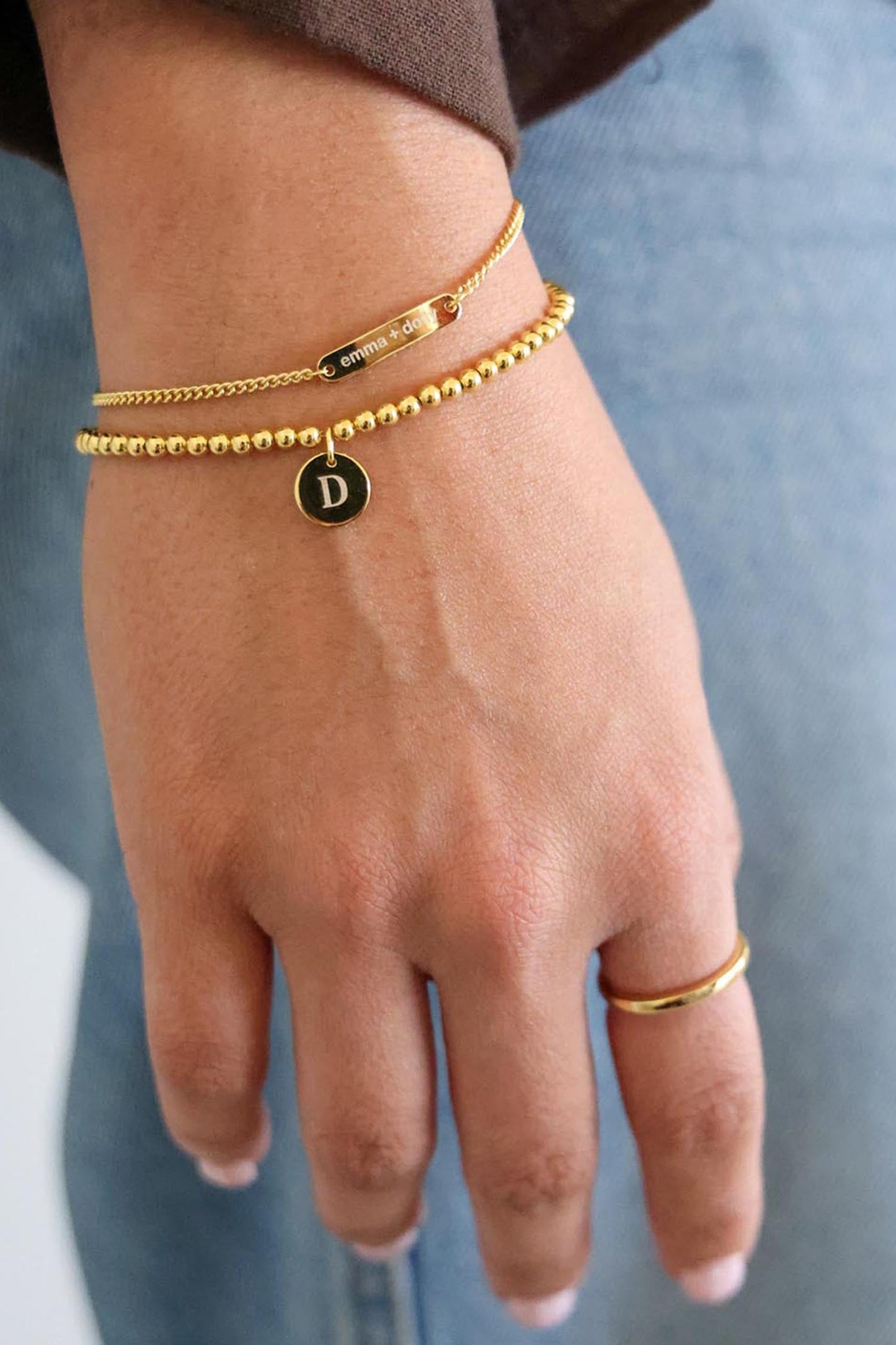Engraved Circle Charm Beaded Bracelet