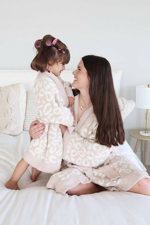 CuddleLane™ Adult Robe | Leopard
