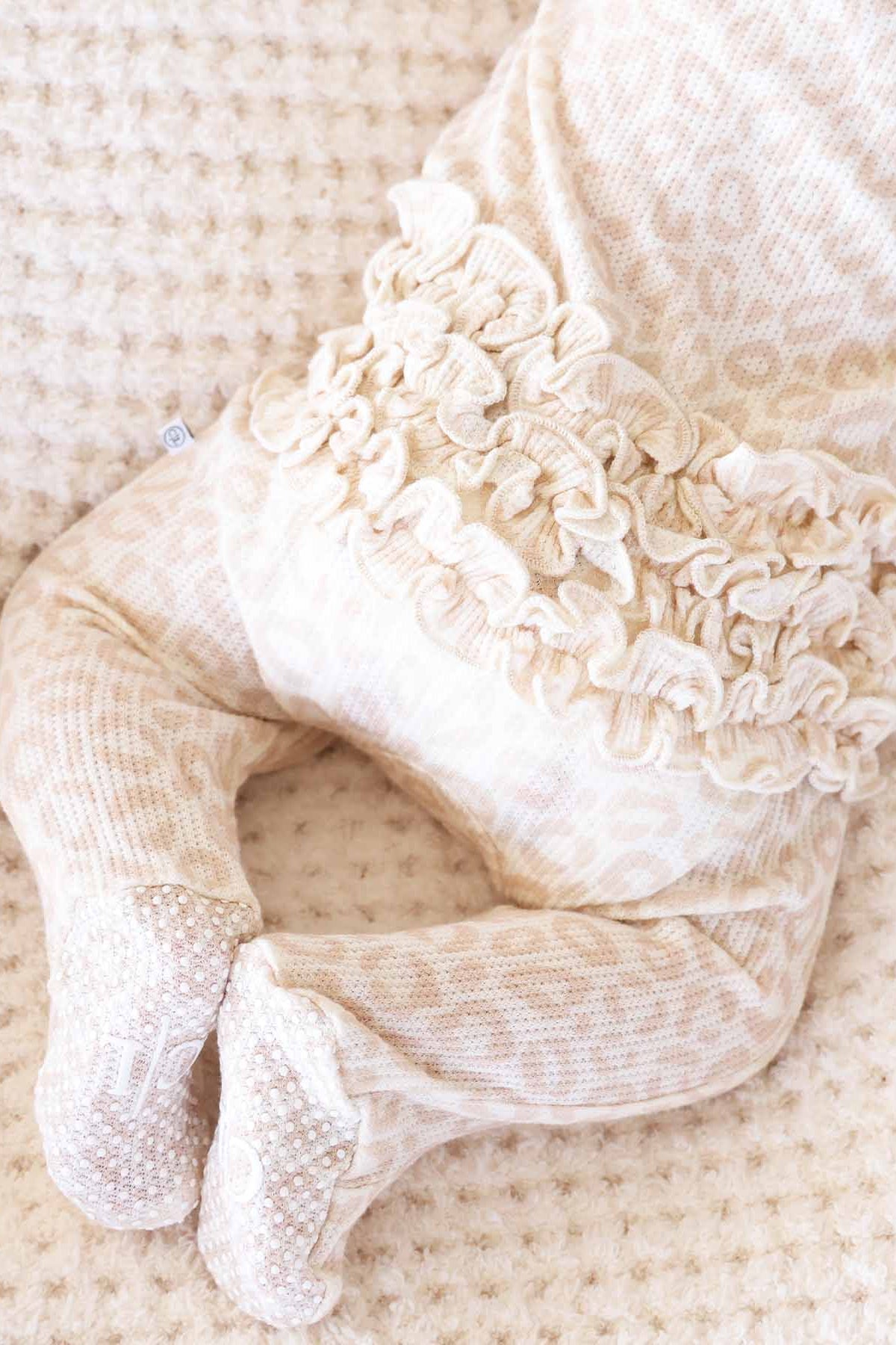 Bamboo Waffle Ruffle Zipper Footie | Lovely Leopard