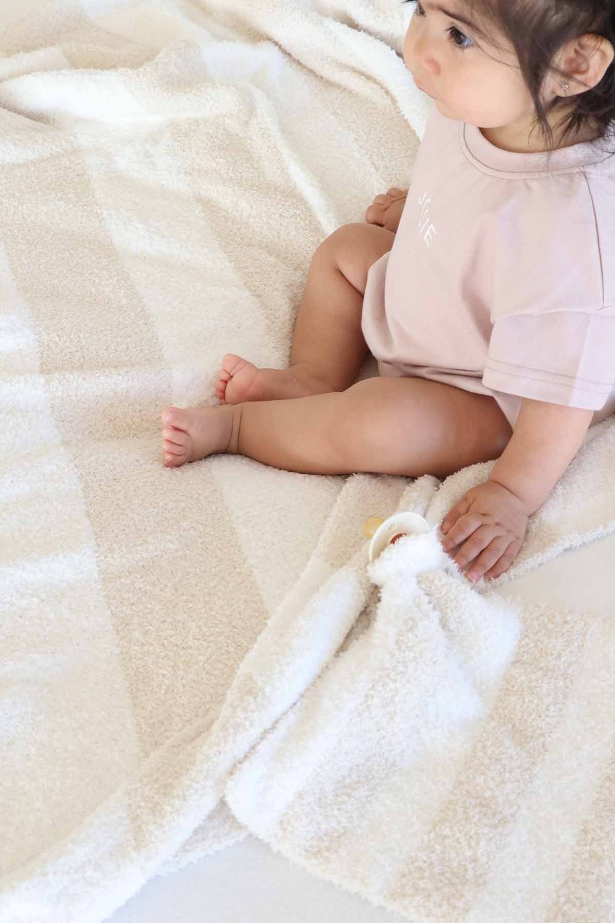 CuddleLane™ Luxe Blankets | Stripe