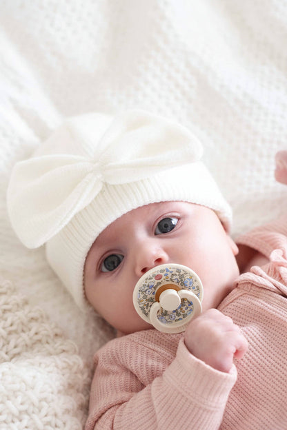 Knit Newborn Bow Beanie | Light Ivory